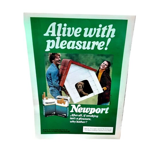 1981 Newport Cigarettes Man Woman Dog Doghouse Print Ad Vintage - Picture 1 of 1